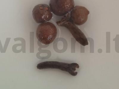 Namų lečo iš pomidorų, saldžiųjų pipirų ir prieskonių Žingsnis 3