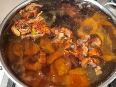 Džiovintų vaisių kompotas pagrindine nuotrauka