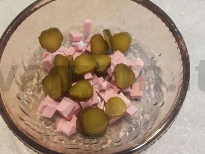 Sūrus salotas su keptu svogūnu Žingsnis 2