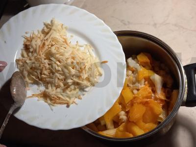 Makaronų, žiedinių kopūstų ir moliūgų apkepas Žingsnis 6