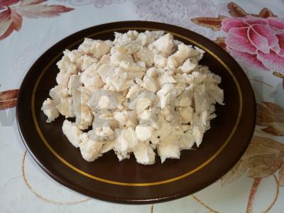 Vištienos, apelsinų, agurkų ir sėklų salotas Žingsnis 1