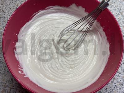 Švelnus tortas „Tiramisu“ su bananais Žingsnis 1