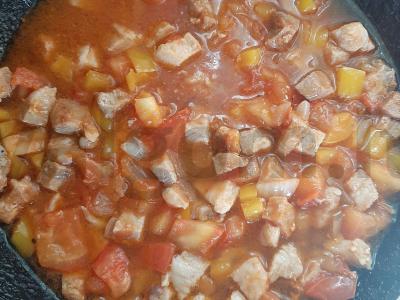 Laghman su kiauliena ir pomidorų pasta Žingsnis 4