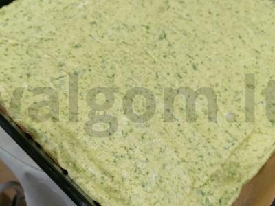 Rulonas su raudonąja žuvimi ir špinatais Žingsnis 2