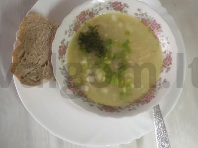 Grietinėlės sriuba su meatballs pagrindine nuotrauka