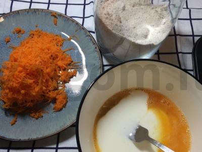 Morkų keksiukai su avižiniais dribsniais Žingsnis 1