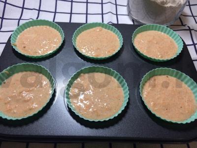 Morkų keksiukai su avižiniais dribsniais Žingsnis 3