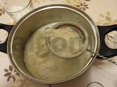 Medus ritinys su obuolių įdaru Žingsnis 2