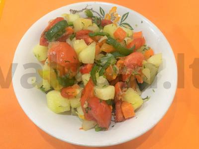 Karštas vištienos salotas su daržovėmis Žingsnis 4