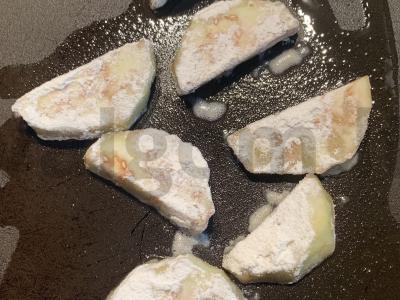 Kepti baklažanai su pomidorais ir česnaku Žingsnis 2