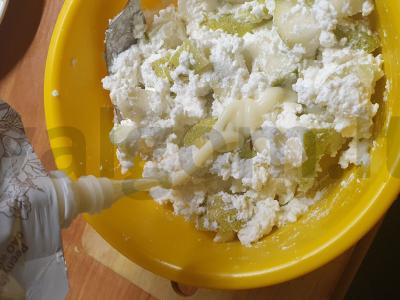 Varškės desertas su kriaušėmis ir saldžiuoju pienu Žingsnis 3