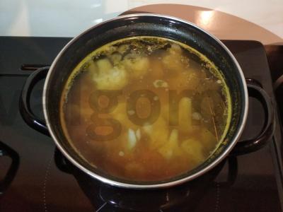 Bulvių ir žiedinių kopūstų sriuba su kiauliena pagrindine nuotrauka