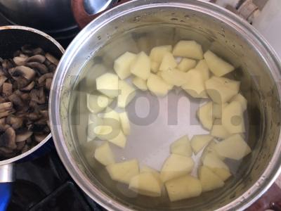 Lengvas grybų sriuba Žingsnis 2