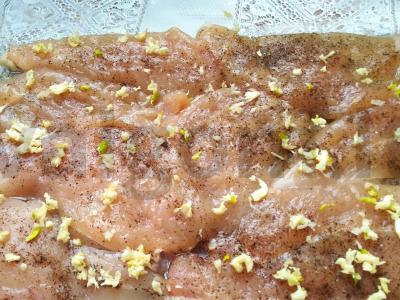 Sultingi vištienos krūtinėlės kepsniai vakarienei Žingsnis 1