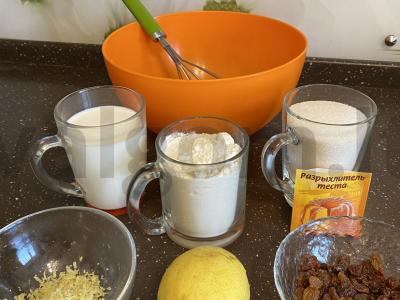 Citrininis pyragas su razinomis Žingsnis 1