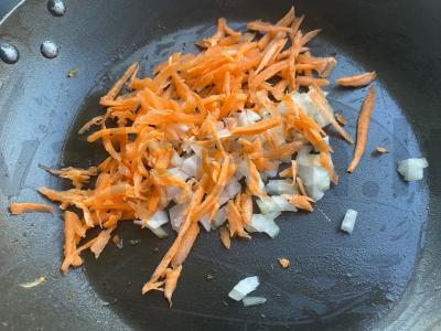 Bulvės su šonine orkaitėje Žingsnis 4