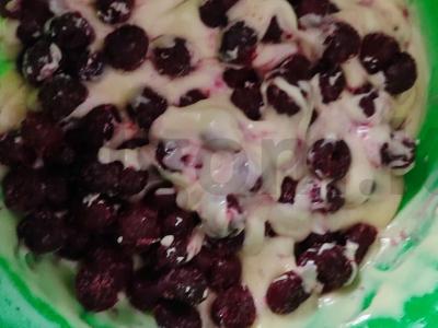 Greitas vyšnių pyragas Žingsnis 4