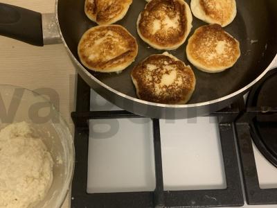 Namų varškėčiai su uogiene Žingsnis 4