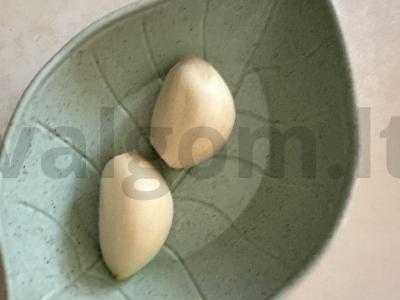 Vasaros šviežias padažas mėsai Žingsnis 1