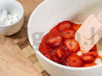 Mini tortas su uogų įdaru Žingsnis 3