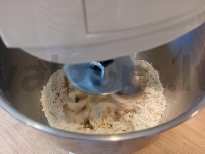 Namų pyragas su sūriu Žingsnis 1