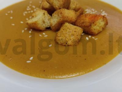 Žirnių sriuba-pyragas pagrindine nuotrauka