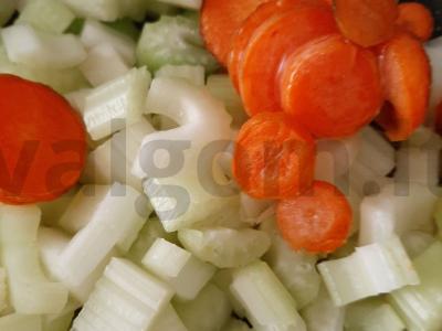 Troškintas salieras su daržovėmis ir kumpiu Žingsnis 3