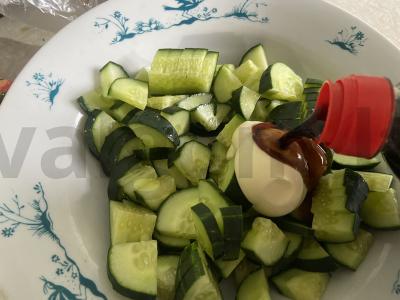 Salotas „Šviežumas“ su agurku ir sojų padažu Žingsnis 3