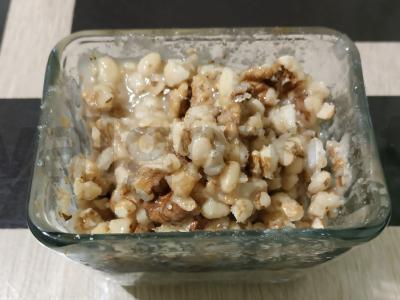 Obuoliai, kepti su medumi, riešutais ir cinamonu Žingsnis 2