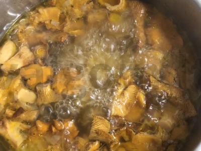 Grybų sriuba su voveraitėmis Žingsnis 5