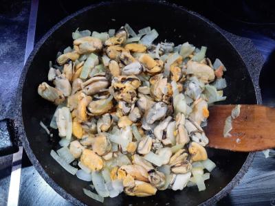 Makaronai su midijomis Žingsnis 2