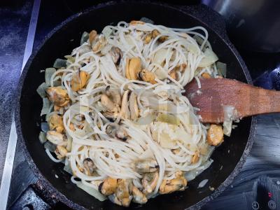 Makaronai su midijomis Žingsnis 5