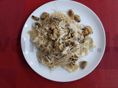 Makaronai su midijomis pagrindine nuotrauka