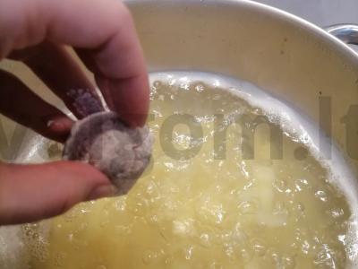 Namų stiliaus sriuba su meatballs Žingsnis 4