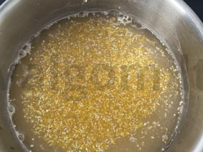 Kukurūzų košė su kokosų pienu Žingsnis 2