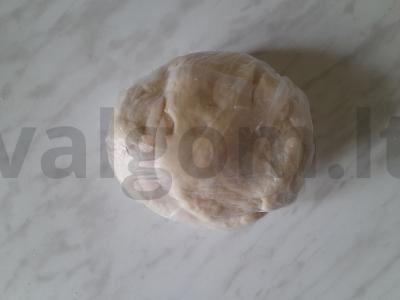 Nesaldus tešla virtiniams ir mantams Žingsnis 7