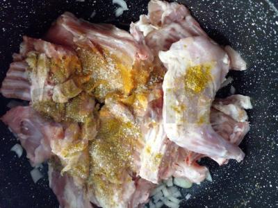 Paprastas troškintas triušis Žingsnis 2