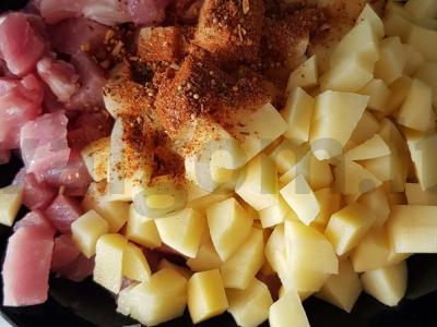 Mantai su smulkinta mėsa ir bulvėmis Žingsnis 3