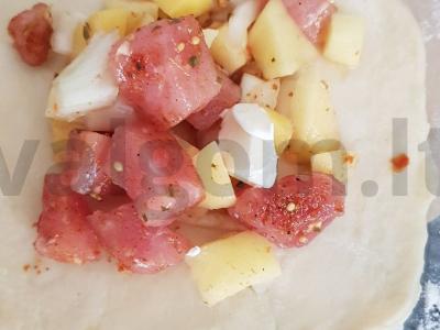 Mantai su smulkinta mėsa ir bulvėmis Žingsnis 4