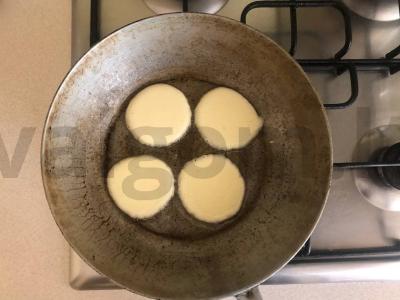 Skaniausi blynai su kefyru iš blynų miltų Žingsnis 2