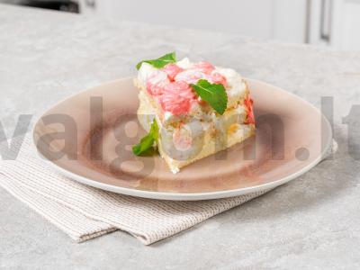 Tortas su rožėmis pagrindine nuotrauka