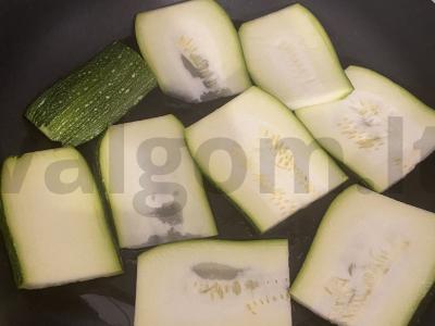 Kepti cukinijos su įdaru Žingsnis 1