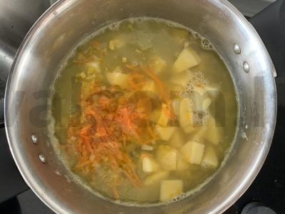 Žirnių sriuba su grietinėlėmis Žingsnis 4