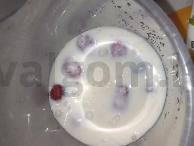 Braškinių ir bifidoko su stevija kokteilis Žingsnis 1