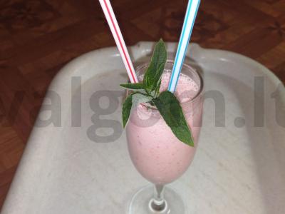 Braškinių ir bifidoko su stevija kokteilis pagrindine nuotrauka