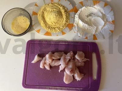 Keptas vištienos filė kukurūzų dribsnių panade Žingsnis 1