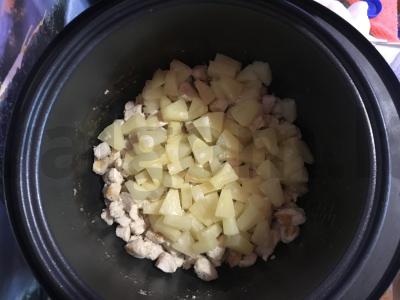 Vištiena su ananasais grietinėlės padaže Žingsnis 4