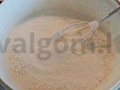 Pusryčių blynai su kefyru Žingsnis 2