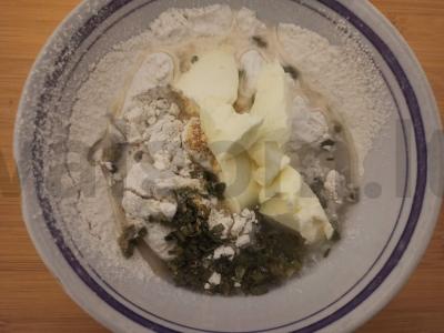 Svogūnų-česnakų krekeriai Žingsnis 2