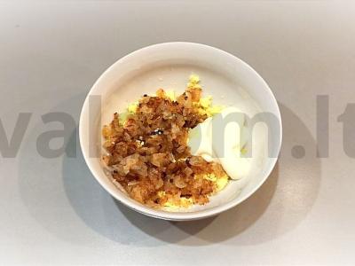 Įdaryti kiaušiniai su svogūnais Žingsnis 4